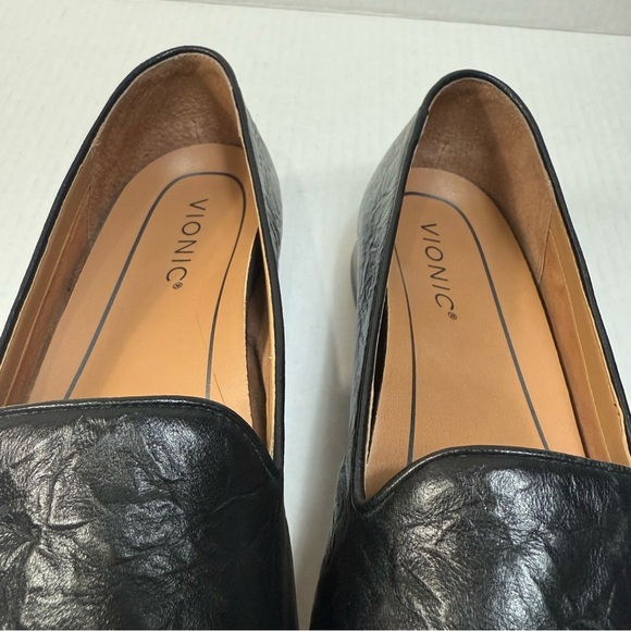 Vionic Black Leather Slip-On Loafers Sleek DesignSize 10 - Picture 10 of 10